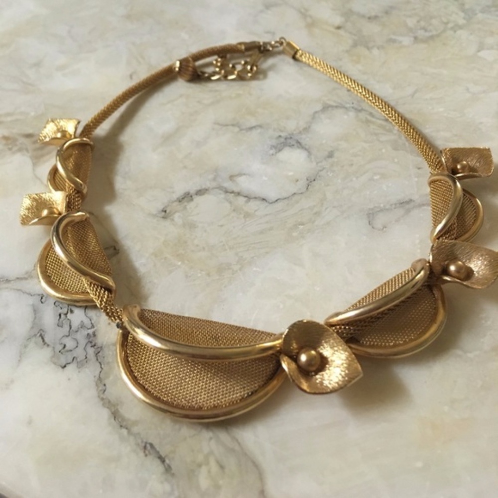 GORGEOUS Gold Mesh Necklace